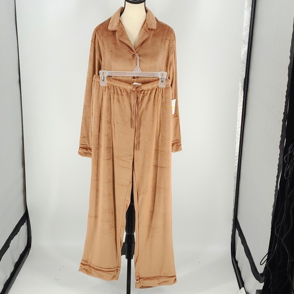 Heritage Other - Heritage Size M Chestnut Velour Pajama Set